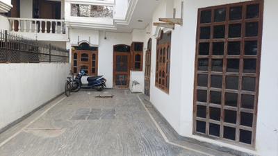 Image of 3150 Sq.ft 4 BHK Independent House for rent in Sector 28, Faridabad for Rs. 42000
