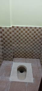 Bathroom Image of 700 Sq.ft 1 BHK Builder Floor for rent in Kamarajar Salai Madurai for Rs. 9000