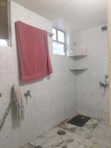 Common Bathroom One Image of 1400 Sq.ft 3 BHK Apartment / Flat for rent in Todkar Recidency, Bibwewadi Pune for Rs. 30000