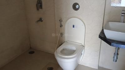 Bathroom Image of 2500 Sq.ft 4 BHK Independent House for rent in Shivpur Varanasi for Rs. 35000