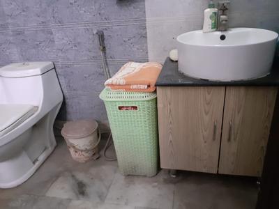 Image of 1350 Sq.ft 3 BHK Builder Floor for rent in East Of Kailash, New Delhi for Rs. 75000