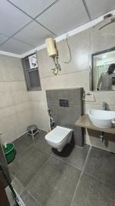 Bathroom Image of 2300 Sq.ft 3.5 BHK Apartment / Flat for rent in Rajvi Opal, Naranpura Ahmedabad for Rs. 50000