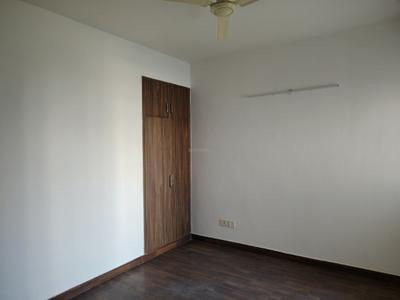 Bedroom Image of 980 Sq.ft 3 BHK Apartment / Flat for sale in Paras Tierea, Sector 137 Noida for Rs. 10900000