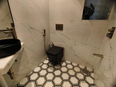 Bathroom Image of 860 Sq.ft 2 BHK Apartment / Flat for sale in Avant Hillway, Goregaon East Mumbai for Rs. 17500000