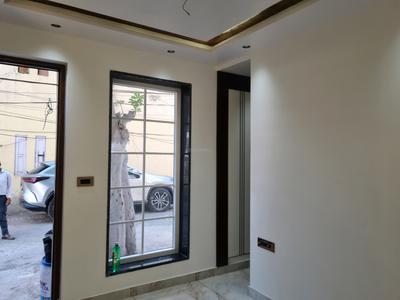 Bedroom Image of 900 Sq.ft 3 BHK Apartment / Flat for sale in Janakpuri New Delhi for Rs. 14000000