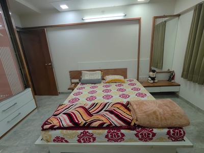 Bedroom Image of 3151 Sq.ft 5 BHK Apartment / Flat for sale in Sheladia Pushkar Apartments, Bodakdev Ahmedabad for Rs. 30000000
