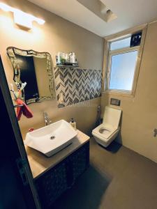 Bathroom Image of 880 Sq.ft 2 BHK Apartment / Flat for sale in AP Ishaan, Khar West Mumbai for Rs. 38500000