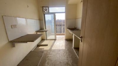 Kitchen Image of 1633 Sq.ft 2.5 BHK Apartment / Flat for sale in DLF Express Greens, Manesar Gurgaon for Rs. 12500000