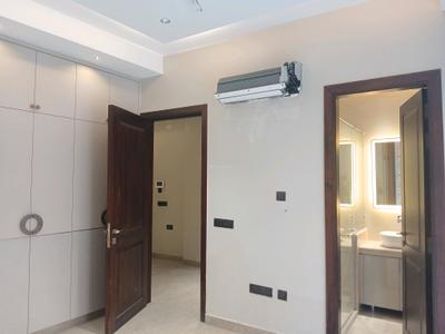 Bedroom Image of 2700 Sq.ft 4 BHK Builder Floor for sale in Bali Nagar New Delhi for Rs. 60000000