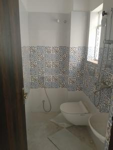 Bathroom Image of 1115 Sq.ft 2 BHK Apartment / Flat for sale in Gariahat Kolkata for Rs. 11707500