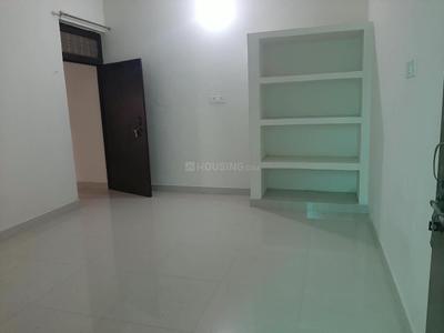 Bedroom Image of 800 Sq.ft 2 BHK Independent House for rent in Haibat Mau Mawaiya Lucknow for Rs. 6500