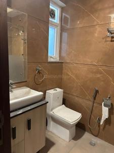 Bathroom Image of 900 Sq.ft 2 BHK Builder Floor for rent in Jangpura New Delhi for Rs. 48500