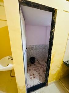 Bathroom Image of 400 Sq.ft 1 RK Apartment / Flat for rent in Majestic Heights, Nerul Navi Mumbai for Rs. 10000