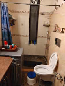Bathroom Image of 2500 Sq.ft 3 BHK Builder Floor for sale in Greater Kailash New Delhi for Rs. 90000000