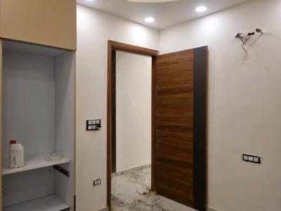 Bedroom Image of 600 Sq.ft 2 BHK Builder Floor for sale in Mahavir Enclave New Delhi for Rs. 5700000