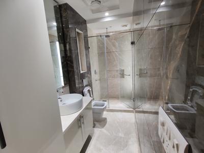 Bathroom Image of 1440 Sq.ft 3 BHK Builder Floor for sale in Anand Vihar New Delhi for Rs. 27500000