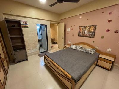 Bedroom Image of 1100 Sq.ft 2 BHK Apartment / Flat for rent in Andheri West Mumbai for Rs. 100000