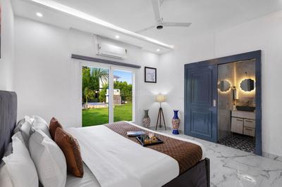 Bedroom Image of 927 Sq.ft 4 BHK Farm House for sale in Dkrrish Green Beauty Farms, Sector 135 Noida for Rs. 16000000