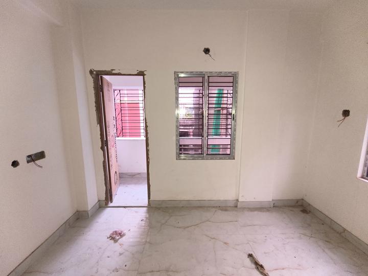 Basak Bagan, Dum Dum Main Image 1