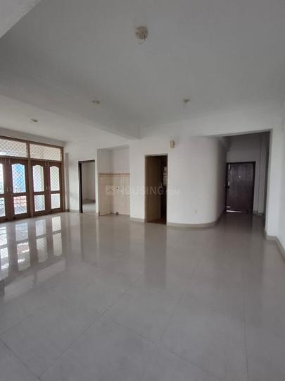 West Housing Eastern High Main Image 1