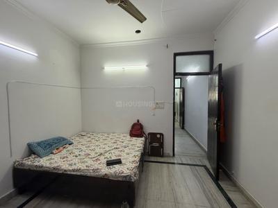 Bedroom Image of 713 Sq.ft 2 BHK Builder Floor for sale in Sant Nirankari Colony RWA, Mukherjee Nagar New Delhi for Rs. 6100000
