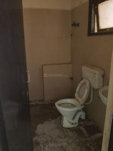 Bathroom Image of 1150 Sq.ft 3 BHK Apartment / Flat for rent in SRS Royal Hills, Sector 87 Faridabad for Rs. 17500