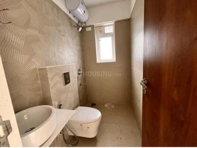 Bathroom Image of 800 Sq.ft 2 BHK Apartment / Flat for rent in Ruparel Skygreens I, Kandivali West Mumbai for Rs. 45000