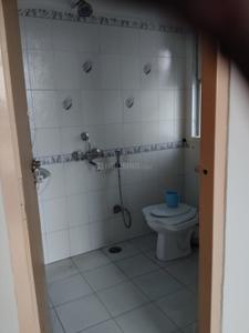 Bathroom Image of 1200 Sq.ft 3.5 BHK Apartment / Flat for rent in TT Nagar Bhopal for Rs. 35000