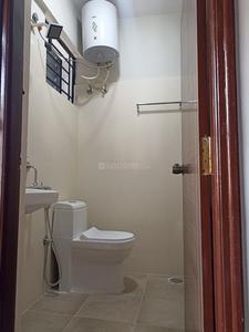 Bathroom Image of 300 Sq.ft 1 BHK Apartment / Flat for rent in S.G. Palya Bengaluru for Rs. 22000
