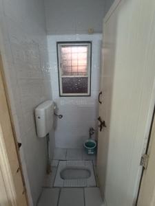 Bathroom Image of 600 Sq.ft 1 BHK Apartment / Flat for rent in Mantri Housing Complex, Dapodi Pune for Rs. 14000
