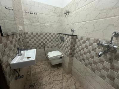Bathroom Image of 1500 Sq.ft 2 BHK Builder Floor for rent in Jagatpura Jaipur for Rs. 24000