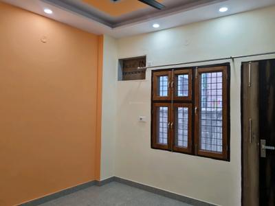 Bedroom Image of 700 Sq.ft 2 BHK Apartment / Flat for rent in Mahavir Enclave New Delhi for Rs. 20000