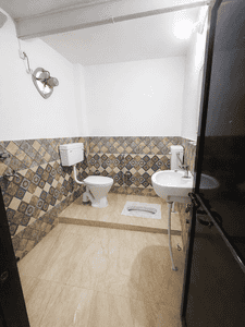 Bathroom Image of 1360 Sq.ft 1 RK Independent House for rent in Sunderpur Varanasi for Rs. 12000