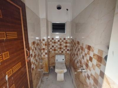 Bathroom Image of 1346 Sq.ft 3 BHK Apartment / Flat for sale in Airport Gate no. 1 Kolkata for Rs. 6000000