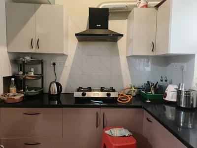 Kitchen Image of 1200 Sq.ft 3 BHK Builder Floor for rent in Amrutahalli Bengaluru for Rs. 30000