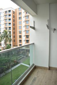 Balcony Image of 1606 Sq.ft 3 BHK Apartment / Flat for sale in Chinar Park Kolkata for Rs. 18500000