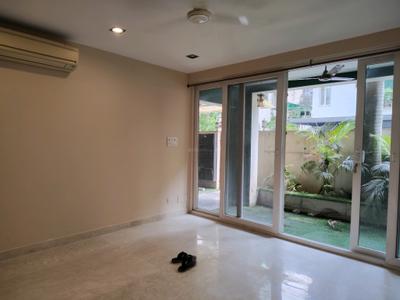Living Room Image of 2800 Sq.ft 4 BHK Apartment / Flat for sale in DDA Flats Vasant Kunj, Vasant Kunj New Delhi for Rs. 65000000