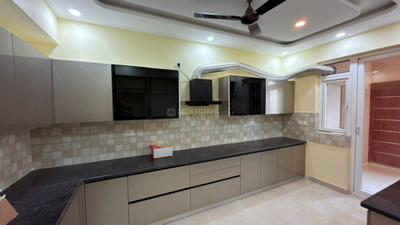 Kitchen Image of 2350 Sq.ft 3 BHK Apartment / Flat for rent in Sector 152 Noida for Rs. 43000