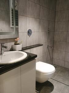 Common Bathroom Image of 1309 Sq.ft 3 BHK Apartment / Flat for sale in Provident Bayscape, Kelambakkam Chennai for Rs. 7500000