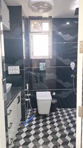 Bathroom Image of 1600 Sq.ft 3 BHK Apartment / Flat for sale in DDA Narwana Apartments, Patparganj New Delhi for Rs. 35000000