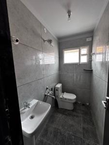 Bathroom Image of 750 Sq.ft 1 BHK Apartment / Flat for rent in Kadubeesanahalli Bengaluru for Rs. 27500