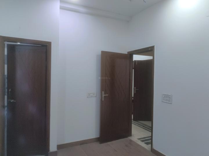 Pocket 4 Main Image 1