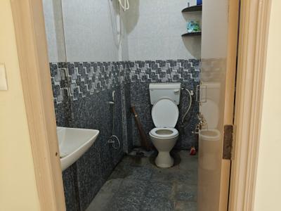 Bathroom Image of 600 Sq.ft 1 BHK Builder Floor for rent in Arakere Bengaluru for Rs. 20000