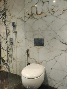 Common Bathroom Image of 4500 Sq.ft 6 BHK Apartment / Flat for sale in Bharat Skyvistas, Andheri West Mumbai for Rs. 165000000