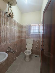 Bathroom Image of 550 Sq.ft 1 BHK Builder Floor for rent in Doddanekundi Bengaluru for Rs. 16500
