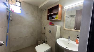 Bathroom Image of 555 Sq.ft 1 BHK Apartment / Flat for sale in Eroor Kochi for Rs. 6500000