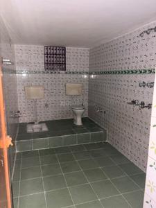 Bathroom Image of 1200 Sq.ft 2 BHK Builder Floor for rent in Banabidyadharpur Cuttack for Rs. 13000