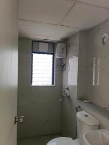 Common Bathroom Image of 658 Sq.ft 1 BHK Apartment / Flat for rent in Runwal Gardens Phase 3 Bldg No 29 30, Dombivli East Thane for Rs. 14000