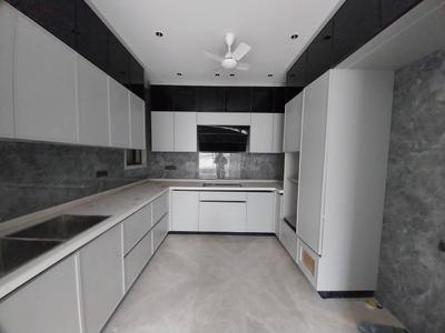 Kitchen Image of 2700 Sq.ft 3 BHK Builder Floor for sale in Golf Links New Delhi for Rs. 190000000