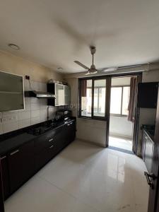 Kitchen Image of 1700 Sq.ft 4 BHK Apartment / Flat for rent in Rajlaxmi Residency, Khar East Mumbai for Rs. 360000